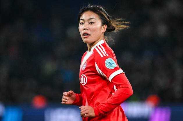 November 20, 2025, Paris, France, France: Momoko TANIKAWA of Bayern Munich during the UEFA Women s Champions League, League Phase MD4 match between Paris Saint-Germain and FC Bayern Munich at Parc des Princes Stadium on November 20, 2025 in Paris, France. Paris France - ZUMAm308 20251120_zsp_m308_007 Copyright: xMatthieuxMirvillex