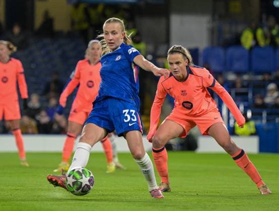 Chelsea Women v FC Barcelona, Barca Women UEFA Womens Champions League Aggie Beever-Jones of Chelsea Women the UEFA Womens Champions League match at Stamford Bridge, London UK Newspapers OUT Copyright: xNigelxBramleyx FIL-22524-0031