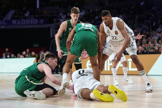 November 20, 2025, Madrid, Madrid, SPAIN: Azuolas Tubelis of Zalgiris Kaunas, Trey Lyles of Real Madrid, Maodo Lo of Zalgiris Kaunas and Walter Samuel Tavares da Veiga of Real Madrid in action during the Turkish Airlines EuroLeague Regular Season Round 12 match between Real Madrid and Zalgiris Kaunas at Movistar Arena on November 20, 2025 in Madrid, Spain. Madrid SPAIN - ZUMAa181 20251120_zaa_a181_135 Copyright: xIrinaxR.xHipolitox