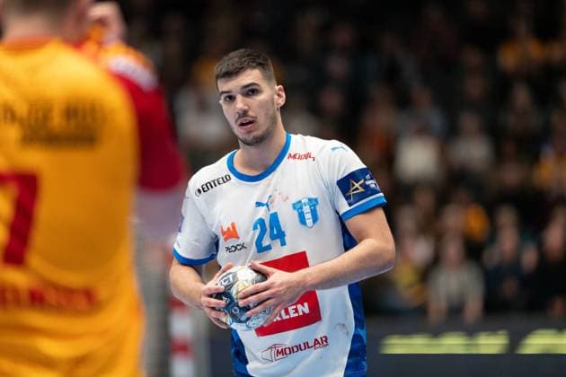 GOG v Orlen Wisla Plock, EHF Champions League, Svendborg, Denmark Svendborg, Denmark. 20th, November 2025. Gergo Fazekas (24) of Orlen Wisla Plock seen during the EHF Champions League match between GOG and Orlen Wisla Plock at Arena Svendborg in Svendborg. Denmark, Svendborg  Copyright: xGonzalesxPhoto KentxRasmussenx