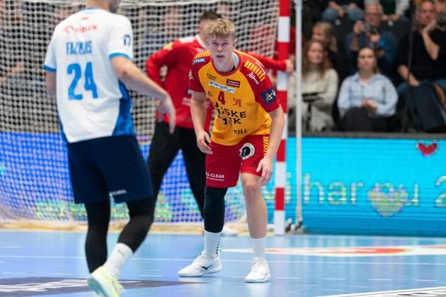 GOG v Orlen Wisla Plock, EHF Champions League, Svendborg, Denmark Svendborg, Denmark. 20th, November 2025. Kasper Teglgaard (4) of GOG seen during the EHF Champions League match between GOG and Orlen Wisla Plock at Arena Svendborg in Svendborg. Denmark, Svendborg  Copyright: xGonzalesxPhoto KentxRasmussenx