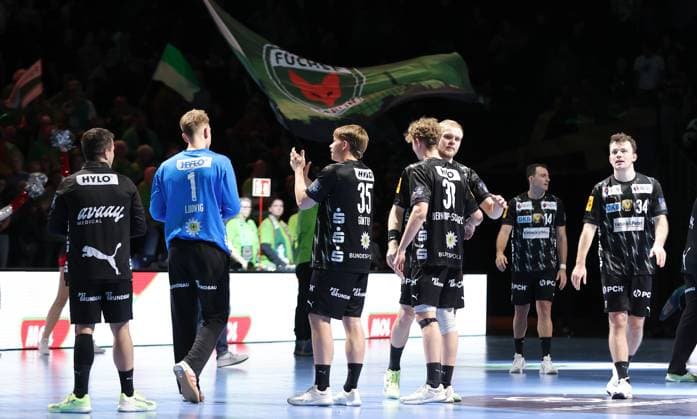 Füchse team cheers after the end of the match Joy Emotion Cheers Sport Handball CL Champions League Champions League Men 8 Matchday Season 2025 2026 20 11 2025 Füchse Berlin vs Sporting CP Lisbon LCP at the Max Schmeling Halle