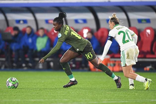 OHL Women s Kadhiya De Ceuster and Roma s Giada Greggi pictured in action during a soccer match between Oud-Heverlee Leuven Women and Italian AS Roma, Thursday 20 November 2025 in Leuven, game 4 (out of 6) in the league phase of the UEFA Women s Champions League competition. JILLxDELSAUX  x143047729x