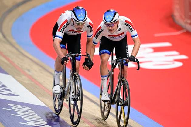 Lotto Six Days Flanders-Ghent 20 11 2025 GENT, BELGIUM - NOVEMBER 20 : Dorenbos Yanne (NED) & Hoppezak Vincent (NED) pictured during Lotto Six Days of Flanders Ghent on November 20, 2025 in Gent, Belgium, 20 11 2025 Gent Belgium  Copyright: xNicoxVereeckenx