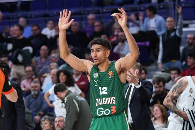 November 20, 2025, Madrid, Madrid, SPAIN: Maodo Lo of Zalgiris Kaunas protest during the Turkish Airlines EuroLeague Regular Season Round 12 match between Real Madrid and Zalgiris Kaunas at Movistar Arena on November 20, 2025 in Madrid, Spain. Madrid SPAIN - ZUMAa181 20251120_zaa_a181_151 Copyright: xIrinaxR.xHipolitox