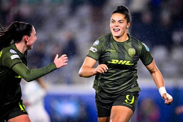 OH Leuven v AS Roma - UEFA Women s Champions League LEUVEN, BELGIUM - NOVEMBER 20 : Conijnenberg Jada forward of OH Leuven celebrates after scoring the 1-1 goal during the UEFA Women s Champions League 2025 26 League Phase MD4 match between OH Leuven and AS Roma on November 20, 2025 in Leuven, Belgium, 20 11 2025  Copyright: xTomasxSiskx