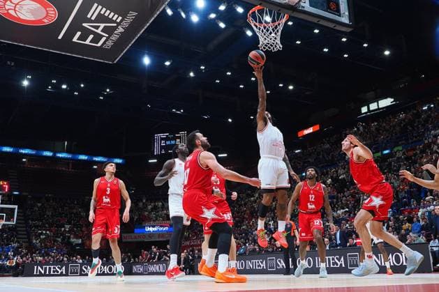 Chris Jones (Hapoel IBI Tel Aviv) during Olimpia Milano vs Hapoel Tel Aviv, Basketball Euroleague match in Assago (MI), Italy, November 20 2025  Copyright: xSavinoxPaolella IPAxSportx xipa-agency.netx xx IPA_68182862 IPA_Agency_IPA68182862