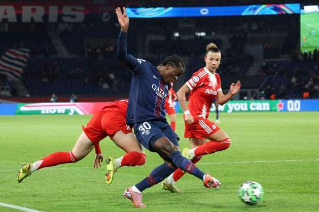 FOOTBALL FEMININ : Paris Saint Germain Vs Bayern Munich - Ligue des Champions - 20 11 2025 Merveille Kanjinga (Paris Saint Germain) ParisFrance  Copyright: xMichaelxBaucherx