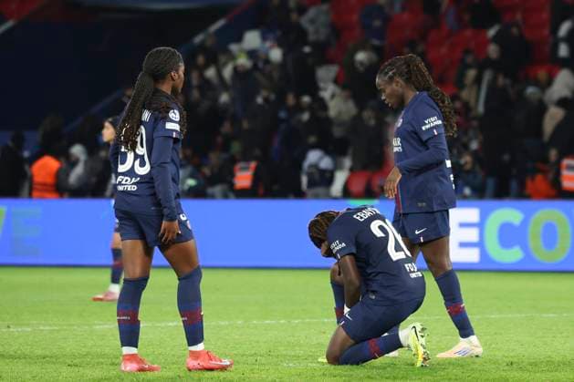 FOOTBALL FEMININ : Paris Saint Germain Vs Bayern Munich - Ligue des Champions - 20 11 2025 Deception Paris Saint Germain - Lea Morrisaint (Paris Saint Germain) - Anais Ebayilin (Paris Saint Germain) - Griedge Mbock (Paris Saint Germain) ParisFrance  Copyright: xMichaelxBaucherx