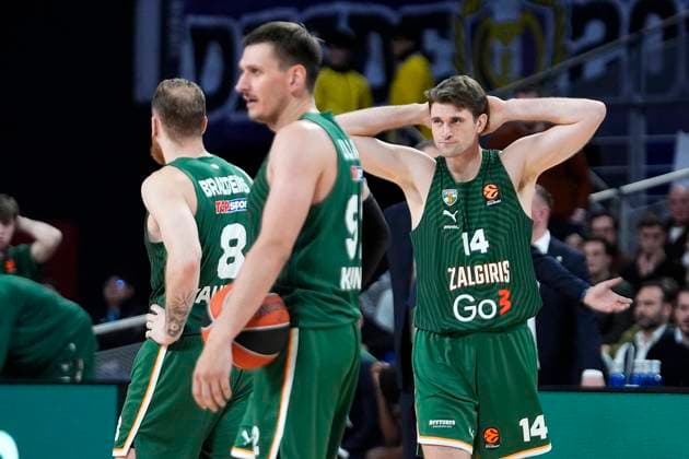 REAL MADRID v ZALGIRIS KAUNAS. EUROLEAGUE 2025 2026. REGULAR SEASON. ROUND 12. Zalgiris Kaunas Dustin Sleva dejected during Euroleague Regular Season Round 12 match. November 20, 2025. (ALTERPHOTOS Acero) MadridSpain  Copyright: xAcerox