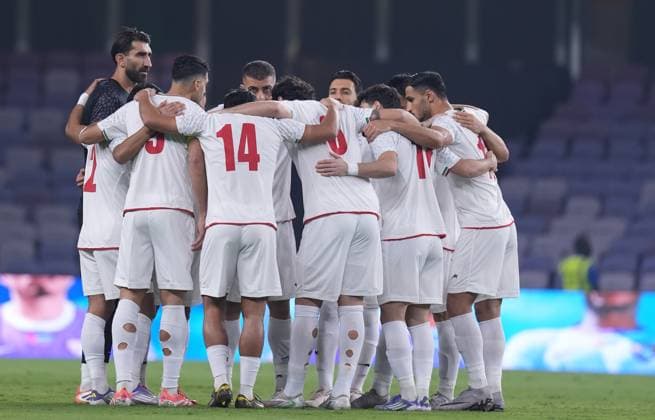 18 November 2025 : Iran team huddle during the FIFA football friendly international soccer match between Uzbekistan national team, Nationalteam and Iran national team at Al Maktoum Stadium stadium, Dubai city.UAE Uzbekistan National team v Iran national team, pre World Cup 2026 Copyright: xSebastianxFrejx