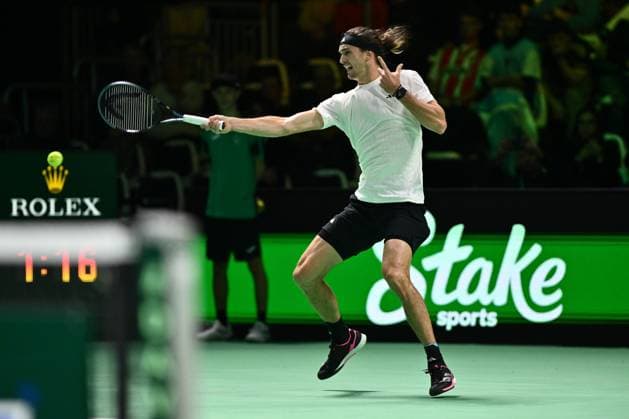 Alexander Zverev of Germany in action during the Davis Cup Quarter-Final match between Francisco Cerundolo of Argentina and Alexander Zverev of Germany at Supertennis Arena - Bolognafiere on November 20, 2025 in Bologna, Italy  Copyright: xDomenicoxCippitelli IPAxSportx xipa-agency.netx xx IPA_68189233 IPA_Agency_IPA68189233