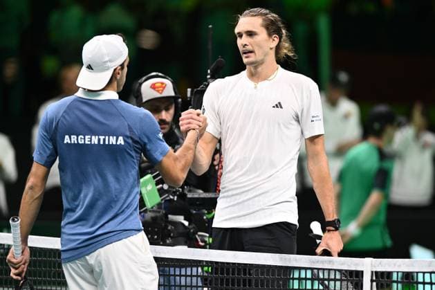 Francisco Cerundolo of Argentina and Alexander Zverev of Germany during the Davis Cup Quarter-Final match between Francisco Cerundolo of Argentina and Alexander Zverev of Germany at Supertennis Arena - Bolognafiere on November 20, 2025 in Bologna, Italy  Copyright: xDomenicoxCippitelli IPAxSportx xipa-agency.netx xx IPA_68189406 IPA_Agency_IPA68189406