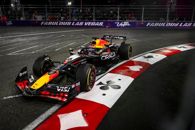 F1 - LAS VEGAS GRAND PRIX 2025 01 VERSTAPPEN Max (nld), Red Bull Racing RB21, action during the 2025 Formula 1 Las Vegas Grand Prix, 22th round of the 2025 FIA Formula One World Championship, WM, Weltmeisterschaft from November 21 to 23, 2025 on the Las Vegas Strip Circuit, in Paradise, Nevada, United States of America - ParadiseUnited States  Copyright: xXavixBonillax