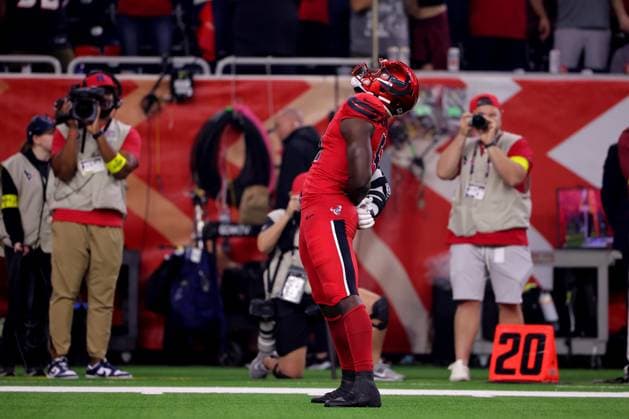 November 20, 2025, Houston, Texas, U.S: Houston Texans defensive end Will Anderson Jr. (51) reacts after a sack of Buffalo Bills quarterback Josh Allen (17, not shown) during the third quarter of the NFL, American Football Herren, USA game between the Houston Texans and the Buffalo Bills at NRG Stadium in Houston, TX on November 20, 2025. Houston U.S - ZUMAw137 20251120_aap_w137_055 Copyright: xErikxWilliamsx