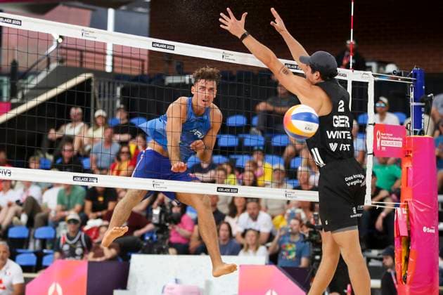 Beach volleyball, Beachvolleyball World Championship, WM, Weltmeisterschaft Sven Winter and Lukas Pfretzschner L. (GER) v Arnaud Gauthier-Rat and TÃ o Rotar (FRA) and during the Men™s Quarter Final match of the Beach Volleyball World Championships at The Drive in Adelaide, Friday, November 21, 2025. ( NO ARCHIVING, EDITORIAL USE ONLY ADELAIDE SOUTH AUSTRALIA AUSTRALIA  Copyright: xMATTxTURNERx 20251121126882193879