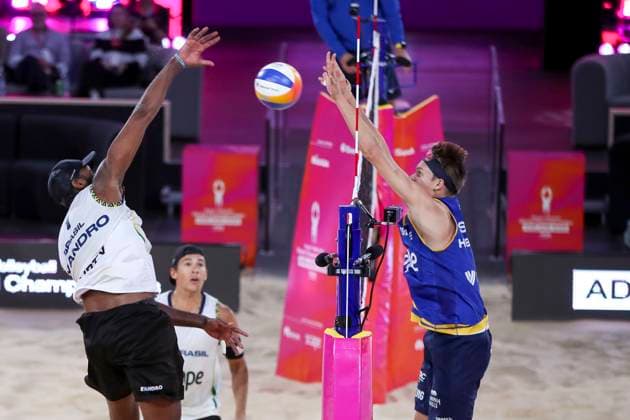 Beach volleyball, Beachvolleyball World Championship, WM, Weltmeisterschaft David Ahman and Jonatan Hellvig (SWE) v Evandro Goncalves Oliveira Junior and Arthur Diego Mariano Lanci (BRA) during the Men™s Quarter Final match of the Beach Volleyball World Championships at The Drive in Adelaide, Friday, November 21, 2025. ( NO ARCHIVING, EDITORIAL USE ONLY ADELAIDE SOUTH AUSTRALIA AUSTRALIA  Copyright: xMATTxTURNERx 20251121111287245873