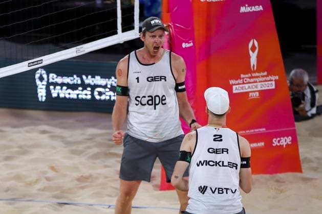 Beach volleyball, Beachvolleyball World Championship, WM, Weltmeisterschaft Nils Ehlers and Clemens Wickler (GER) v Ondrej Perusic and David Schweiner (CZE) during the Men™s Quarter Final match of the Beach Volleyball World Championships at The Drive in Adelaide, Friday, November 21, 2025. ( NO ARCHIVING, EDITORIAL USE ONLY ADELAIDE SOUTH AUSTRALIA AUSTRALIA  Copyright: xMATTxTURNERx 20251121158267199080