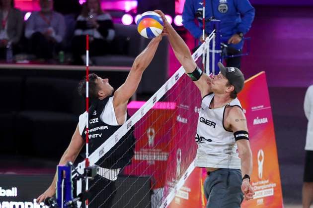Beach volleyball, Beachvolleyball World Championship, WM, Weltmeisterschaft Nils Ehlers and Clemens Wickler (GER) v Ondrej Perusic and David Schweiner (CZE) during the Men™s Quarter Final match of the Beach Volleyball World Championships at The Drive in Adelaide, Friday, November 21, 2025. ( NO ARCHIVING, EDITORIAL USE ONLY ADELAIDE SOUTH AUSTRALIA AUSTRALIA  Copyright: xMATTxTURNERx 20251121129121174748