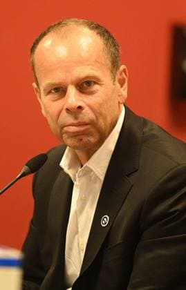 21 11 2025 xphx Offenbach am Main, Sparda Bank Hessen Stadion Stadion Bieberer Berg Regionalliga Saison 2025 2026 Kickers Offenbach OFC introduces Martin Pieckenhagen as new sports director Picture shows OFC President Joachim Wagner