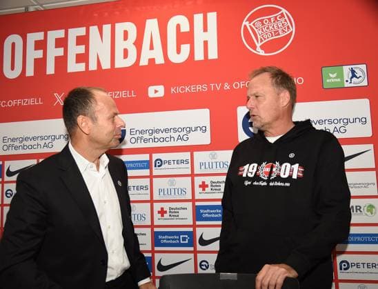 21 11 2025 xphx Offenbach am Main, Sparda Bank Hessen Stadion Stadion Bieberer Berg Regionalliga Saison 2025 2026 Kickers Offenbach OFC introduces Martin Pieckenhagen as new Sports Managing Director Picture shows OFC President Joachim Wagner Martin Pieckenhagen Sports Managing Director OFC