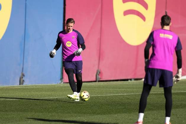 November 21, 2025, Sant Joan Despi, Barcelona, SPAIN: Wojciech Szczesny during the training day of FC Barcelona, Barca ahead the Spanish League, La Liga EA Sports, football match against Athletic Club at Ciudad Esportiva Joan Gamper on November 21, 2025 in Sant Joan Despi, Barcelona, Spain. Sant Joan Despi SPAIN - ZUMAa181 20251121_zaa_a181_016 Copyright: xJavierxBorregox