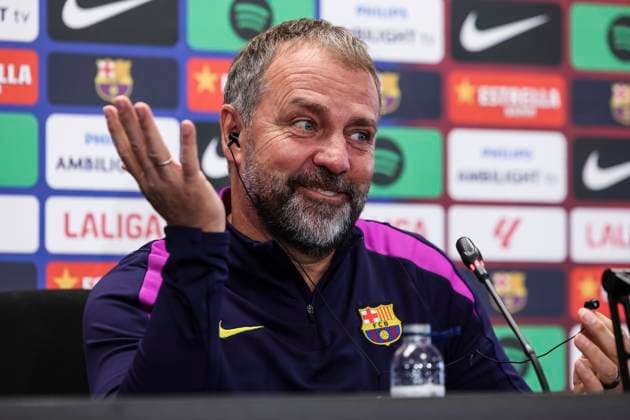 November 21, 2025, Sant Joan Despi, Barcelona, SPAIN: Hansi Flick, head coach of FC Barcelona, Barca attends his press conference, PK, Pressekonferenz during the training day of FC Barcelona ahead the Spanish League, La Liga EA Sports, football match against Athletic Club at Ciudad Esportiva Joan Gamper on November 21, 2025 in Sant Joan Despi, Barcelona, Spain. Sant Joan Despi SPAIN - ZUMAa181 20251121_zaa_a181_042 Copyright: xJavierxBorregox