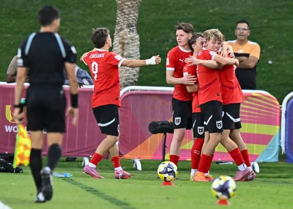 Austria v Japan : Quarter-final- FIFA U-17 World Cup Qatar 2025 Johannes Mathias Moser (R) of Austria celebrates after scoring a goal during the FIFA U-17 World Cup Qatar 2025 Quarter-final match between Austria and Japan in Doha, Qatar, on November 21, 2025. DOHA Qatar Copyright: xNOUSHADxTHEKKAYILx