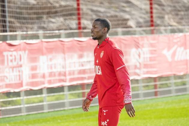 Paul Pogba During AS Monaco Training - La Turbie Paul Pogba seen during training before the McDonald ligue 1 match versus Stade Rennais taking place in Rennes on Saturday 22 of November, in AS Monaco training center in La Turbie, France on november 21, 2025. Photo by Laurent Coust ABACAPRESS.COM La Turbie France  Copyright: xCoustxLaurent ABACAx