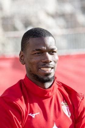 Paul Pogba During AS Monaco Training - La Turbie Paul Pogba seen during training before the McDonald ligue 1 match versus Stade Rennais taking place in Rennes on Saturday 22 of November, in AS Monaco training center in La Turbie, France on november 21, 2025. Photo by Laurent Coust ABACAPRESS.COM La Turbie France  Copyright: xCoustxLaurent ABACAx