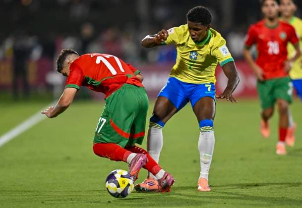 Morocco v Brazil : Quarter-final- FIFA U-17 World Cup Qatar 2025 Ruan Pablo of Brazil and Moncef Zekri of Morocco in action during the FIFA U-17 World Cup Qatar 2025 Quarter-final match between Morocco and Brazil in Doha, Qatar, on November 21, 2025. DOHA Qatar Copyright: xNOUSHADxTHEKKAYILx