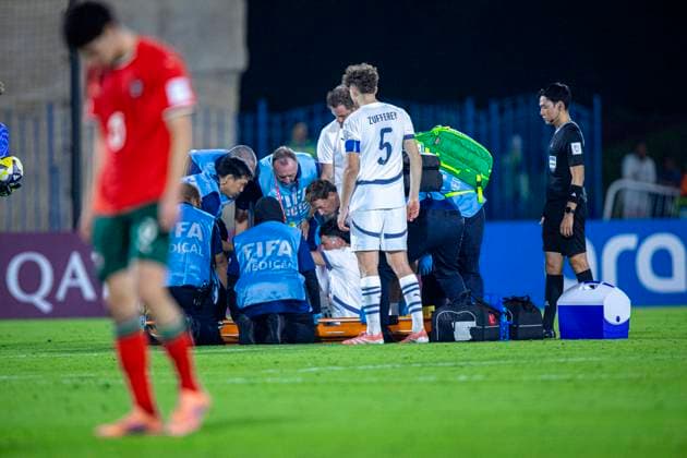 Football FIFA World Cup U17, U 17 World Cup Qatar 2025, Portugal vs Switzerland quarter-final Paramedic, Rescue Copyright: xRedhaxHosnixSegganix
