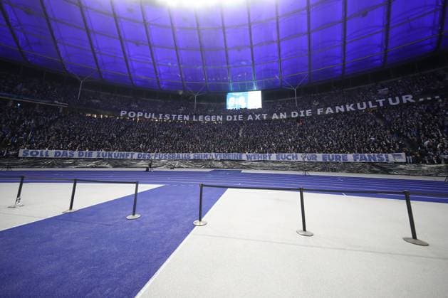21 11 2025, xtgx, Soccer 2 Bundesliga Hertha BSC Berlin Eintracht Braunschweig emspor, v l symbol photo, symbol image, symbol, banner, banner, fans Hertha BSC DFL DFB REGULATIONS PROHIBIT ANY USE OF PHOTOGRAPHS as IMAGE SEQUENCES and or QUASI VIDEO Berlin