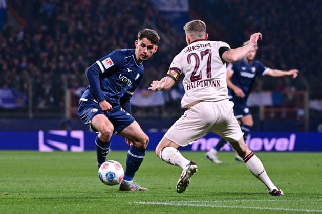 Cajetan Lenz 34 Vfl Bochum , VfL Bochum vs Dynamo Dresden, Soccer, 2 Bundesliga, 13 Matchday, 21 11 2025 DFB regulations prohibit any use of photographs as image sequences and or quasi video Bochum Nordrhein Westfalen Germany Copyright: xkolbert-press MarcxNiemeyerx