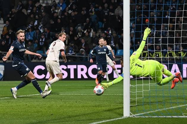 Vincent Vermeij Dynamo Dresden goal for 0 2 during the 2 Bundesliga match between VfL Bochum and Dynamo Dresden, Vonovia Ruhrstadion on November 21, 2025 in Bochum, Germany Photo by Ralf Treese DeFodi Images Vincent Vermeij Dynamo Dresden scores his team™s second goal during the 2 Bundesliga match between VfL Bochum and Dynamo Dresden at Vonovia Ruhrstadion on November 21, 2025 in Bochum, Germany Photo by Ralf Treese DeFodi Images