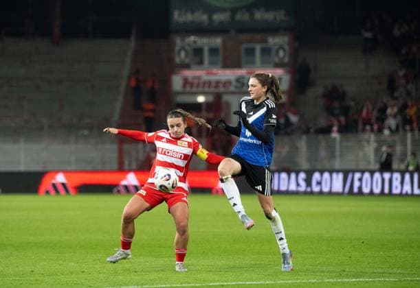 Soccer, Women, Season 2025 2026, Google Pixel Women Bundesliga 11 Matchday , 1 FC Union Berlin Hamburger SV, v l Lisa Heiseler 1 Women 1 FC Union , Lotta Wrede Hamburger SV , 21 11 2025, Copyright: xMatthiasxKochx