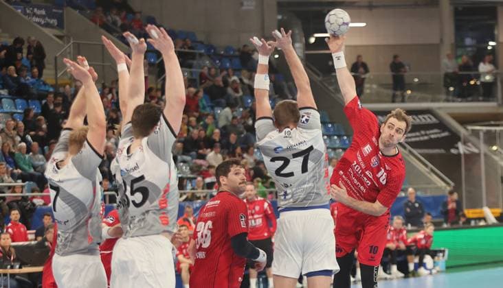 Bietigheim , Handball 2 Bundesliga SG BBM Bietigheim vs TV Grosswallstadt , right Tom Wolf BBM