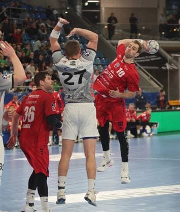 Bietigheim , Handball 2 Bundesliga SG BBM Bietigheim vs TV Grosswallstadt , right Tom Wolf BBM