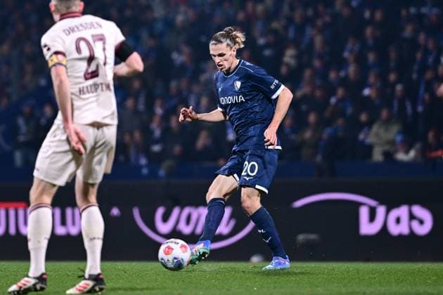 Noah Loosli 20 Vfl Bochum , VfL Bochum vs Dynamo Dresden, Soccer, 2 Bundesliga, 13 Matchday, 21 11 2025 DFB regulations prohibit any use of photographs as image sequences and or quasi video Bochum Nordrhein Westfalen Germany Copyright: xkolbert-press MarcxNiemeyerx