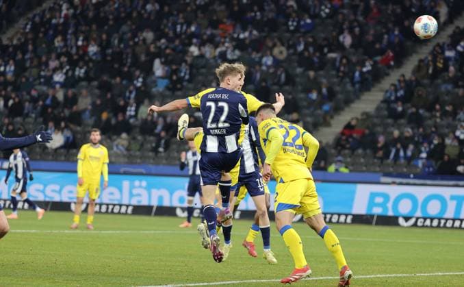 Marten Winkler scores the goal for 1 0 duel Match scene Action Sport Football Soccer DFL 2 Bundesliga Men 13 Matchday Season 2025 2026 21 11 2025 Hertha BSC Berlin vs Eintracht Braunschweig BTSV DFL regulations prohibit any use of photographs as image sequences and or quasi video