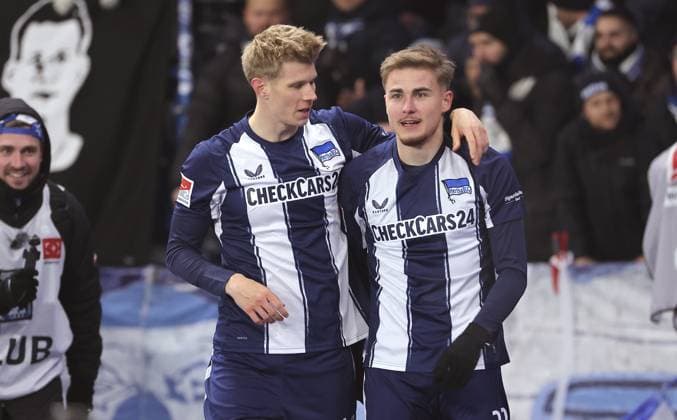 Marten Winkler celebrates after 1 0 with Luca Schuler Joy Emotion Cheering Sport Football Soccer DFL 2 Bundesliga Men 13 Matchday Season 2025 2026 21 11 2025 Hertha BSC Berlin vs Eintracht Braunschweig BTSV DFL regulations prohibit any use of photographs as image sequences and or quasi video