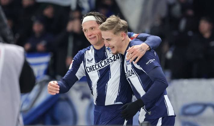 Marten Winkler cheers after 1 0 with Fabian Reese Joy Emotion Jubilation Sport Football Soccer DFL 2 Bundesliga Men 13 Matchday Season 2025 2026 21 11 2025 Hertha BSC Berlin vs Eintracht Braunschweig BTSV DFL regulations prohibit any use of photographs as image sequences and or quasi video