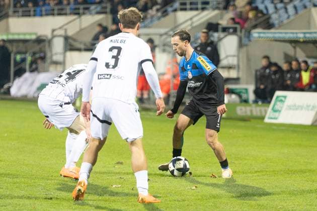 Regionalliga Südwest FSV Frankfurt SV Sandhausen, 21 11 2025 Ken Gipson SV Sandhausen 24 Louis Kolbe SV Sandhausen 3 f7 , FSV Frankfurt SV Sandhausen, Frankfurt, PSD Bank Arena, 21 11 2025 Copyright: xBEAUTIFULxSPORTS Gawlikx