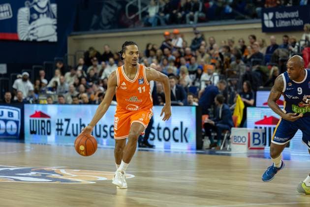 Alonzo Verge Jr RASTA Vechta, 11 , GER, Rostock Seawolves vs RASTA Vechta, easycredit BBL, Basketball, Bundesliga, Matchday 8, Season 2025 2026, 21 11 2025 GER, Rostock Seawolves vs RASTA Vechta, easycredit BBL, Basketball, Bundesliga, Matchday 8, Season 2025 2026, 21 11 2025 Rostock Copyright: xEibner-Pressefoto DenverxEhrlichx EP_DEH