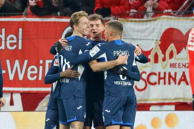 Goal celebration TSG Hoffenheim at 0 1 by Fisnik Asllani TSG Hoffenheim, 11 , Germany, Football, 1 Bundesliga, 11 Matchday, 2025 2026, 1 FSV Mainz vs TSG 1899 Hoffenheim, 21 11 2025, Mewa Arena, Mainz, Germany Mainz Mewa Arena Rheinland Pfalz Germany Copyright: xGrantxHubbsx