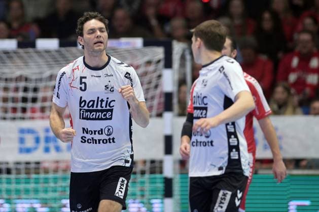 Niclas Kirkeloekke SG Flensburg Handewitt 5 , Domen Novak SG Flensburg Handewitt 63 R , GER, MT Melsungen SG Flensburg Handewitt, Handball, 1 Bundesliga, 13 Matchday, Season 2025 2026, 21 11 2025, GER, MT Melsungen SG Flensburg Handewitt, Handball, 1 Bundesliga, 13 Matchday, Season 2025 2026, 21 11 2025 Kassel Copyright: xEibner-Pressefotox xRolandxSippex EP_RSL