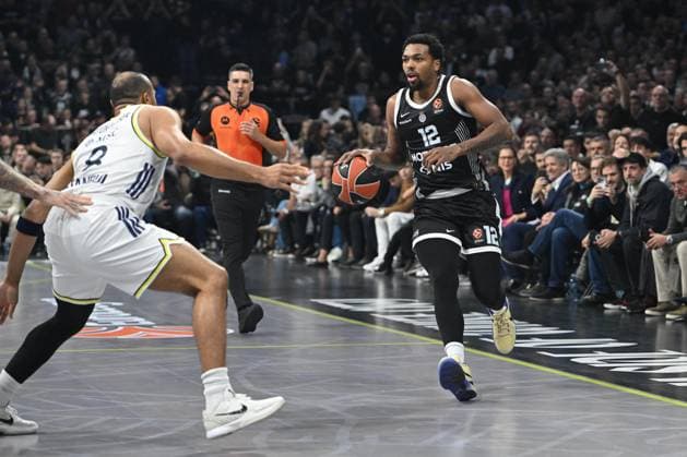 PARTIZAN vs FENERBAHCE ISTANBUL STERLING BROWN Sterling Braun basketball Partizan vs Fenerbahce Istanbul Euroleague match at Beogradska arena, Belgrade 21.11.2025 Foto: BASKETBALL, EUROLEAGUE, PARTIZAN, FENERBAHCE ISTANBUL Belgrade Stark Belgrade arena Serbia Copyright: xMarkoxMetlas xMNxPressx