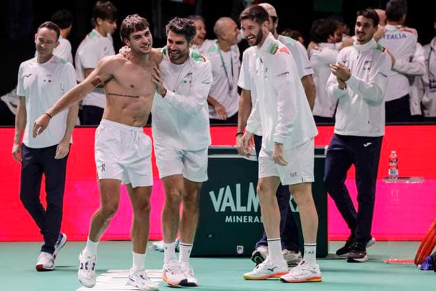 November 21, 2025, Bologna, BOLOGNA: Italy tennis player Flavio Cobollii celebrrates the victory in single tennis match against Belgian player Zizou Bergs during Davis Cup 2025 Final 8 at Fiere Exhibition Centre in Bologna Italy, 21 November 2025. ANSA ELISABETTA BARACCHI. 2025 Davis Cup Final 8  - ZUMAa110 20251121_zaf_a110_035 Copyright: xElisabettaxBaracchix