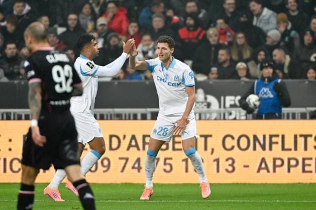 OGC Nice v Olympique de Marseille - Ligue 1 McDonald s 2025 2026 33 EMERSON Palmieri dos Santos (om) - 28 Benjamin PAVARD (om) during the Ligue 1 McDonald s match between OGC Nice and Olympique de Marseille at Allianz Riviera on November 21, 2025 in Nice, France. Nice France  Copyright: xFEPx 776348205