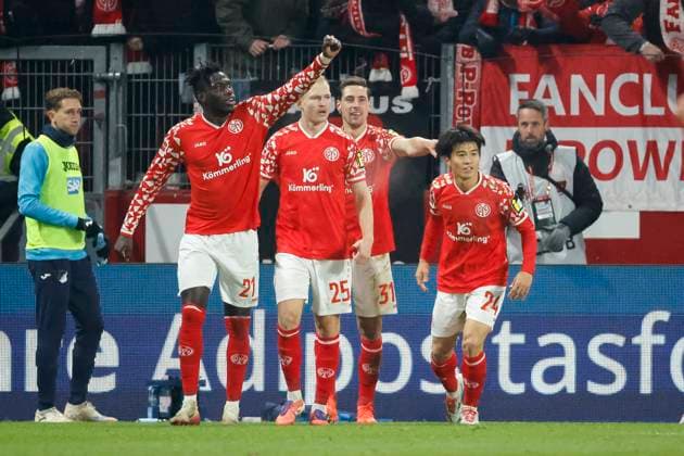Goal celebration 1 FSV Mainz at 1 1 by Danny da Costa 1 FSV Mainz, 21 , Germany, Football, 1 Bundesliga, 11 Matchday, 2025 2026, 1 FSV Mainz vs TSG 1899 Hoffenheim, 21 11 2025, Mewa Arena, Mainz, Germany Mainz Mewa Arena Rheinland Pfalz Germany Copyright: xGrantxHubbsx